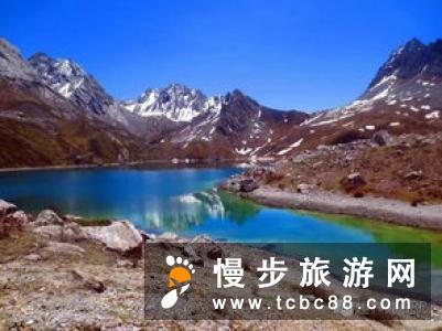 你说你爱三万英尺的云端风景，而我只愿地上三日的山林穿梭~