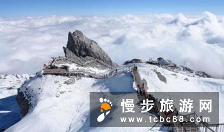 你说你爱三万英尺的云端风景，而我只愿地上三日的山林穿梭~
